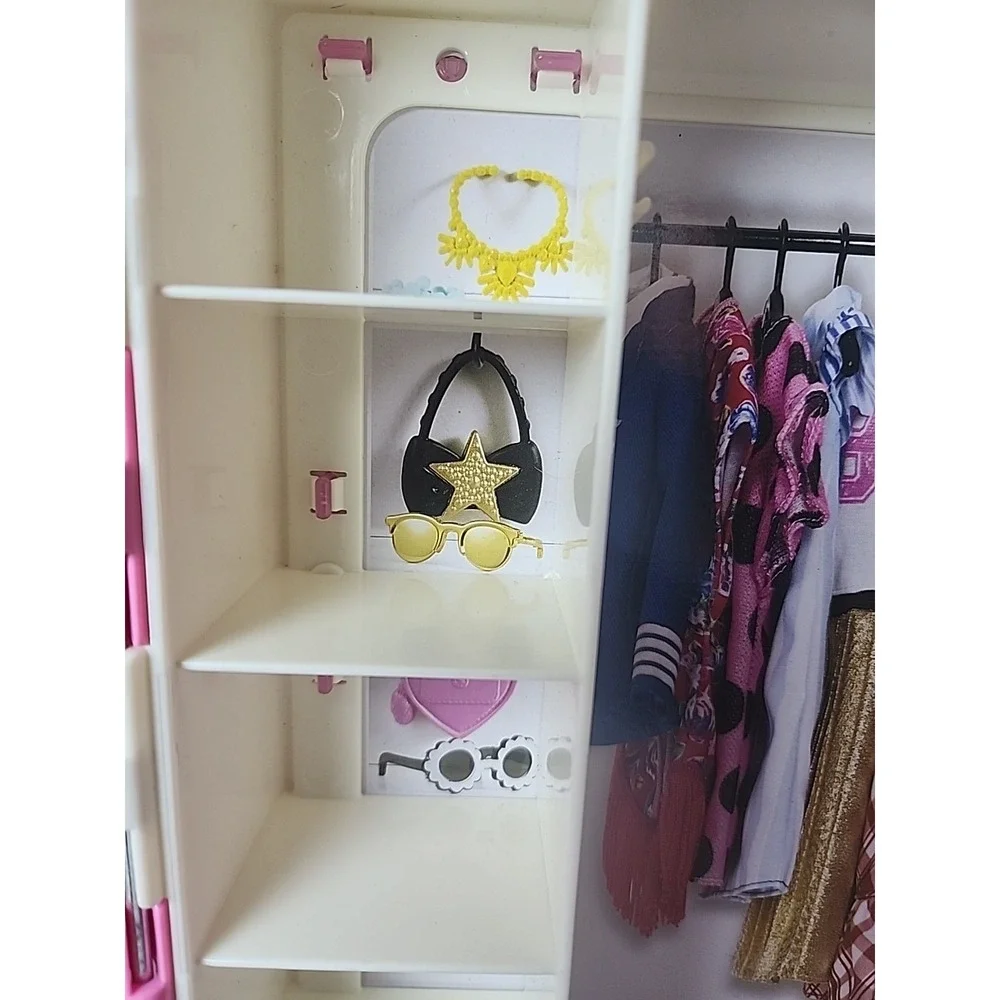 Barbie Pink Ultimate Closet Wardrobe  2018 Carrying Case Suitcase Portable 11x13